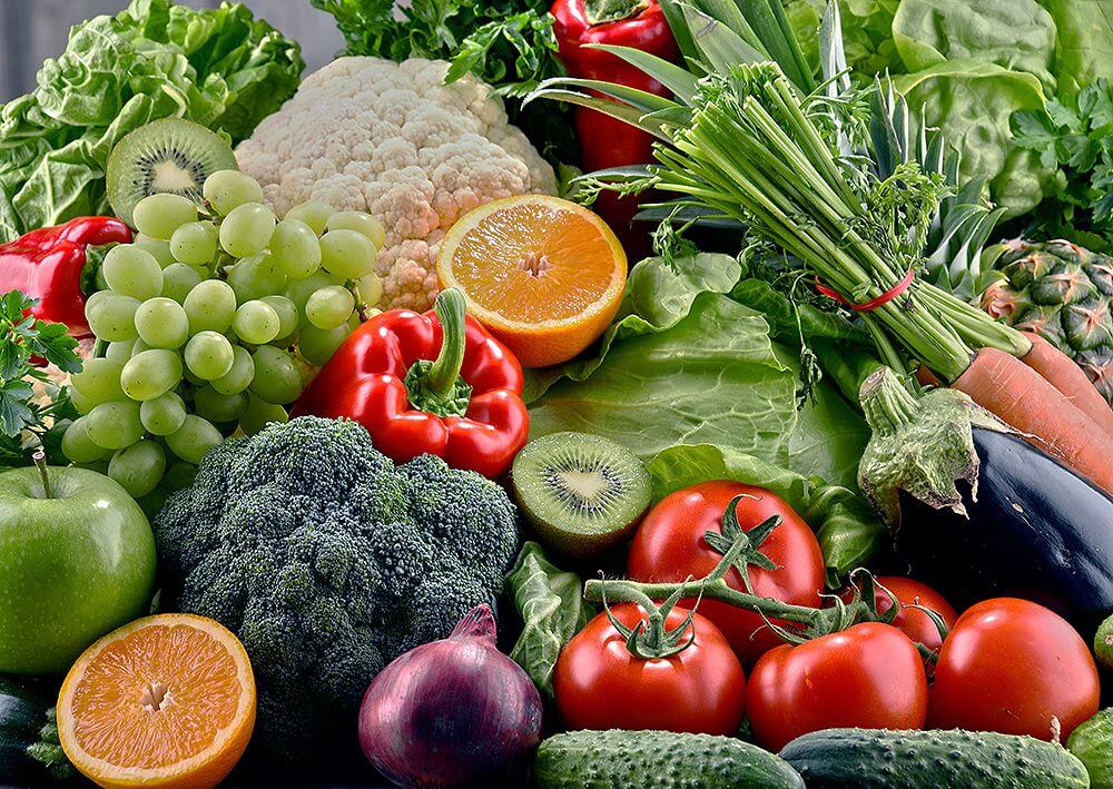 Eine große Auswahl an Gemüse und Obst | Stern Apotheke Dr. Hans-Joachim Till e.K.